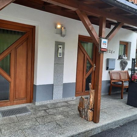 Haus Alpin Apartments Pettneu am Arlberg Buitenkant foto