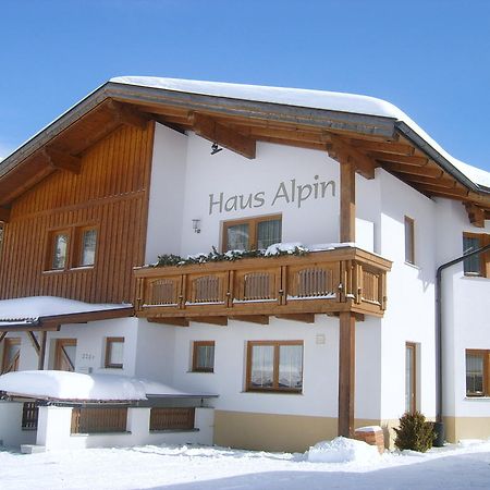 Haus Alpin Apartments Pettneu am Arlberg Buitenkant foto