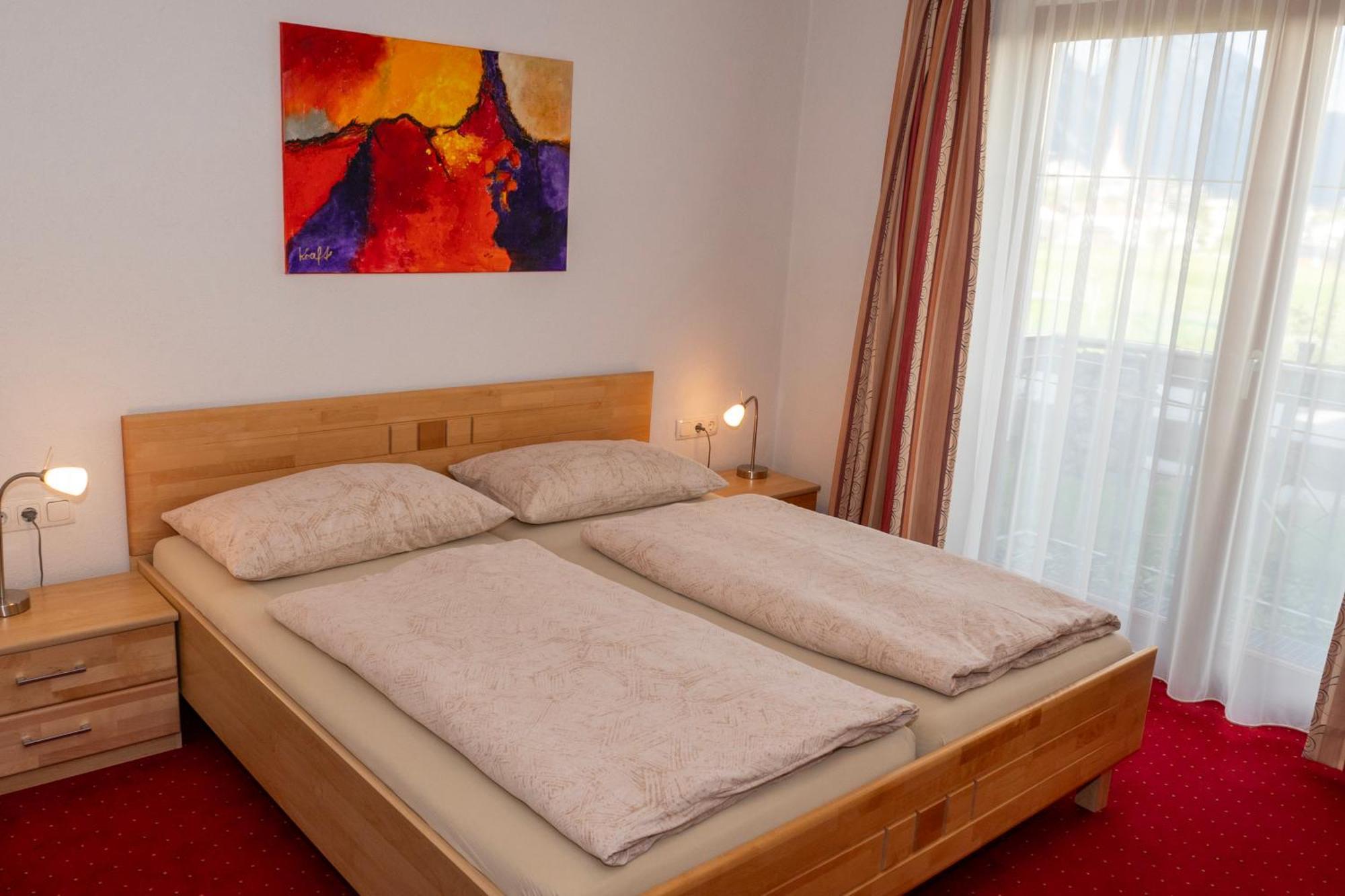 Haus Alpin Apartments Pettneu am Arlberg Buitenkant foto