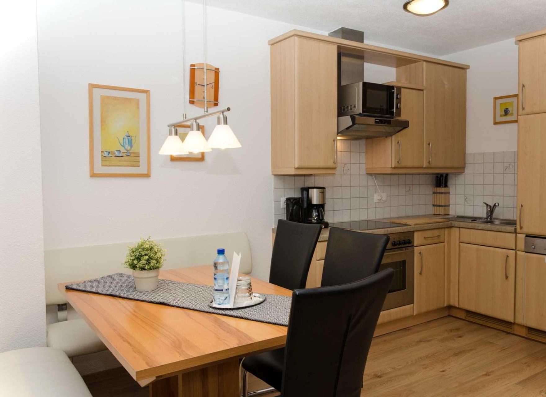 Haus Alpin Apartments Pettneu am Arlberg Buitenkant foto