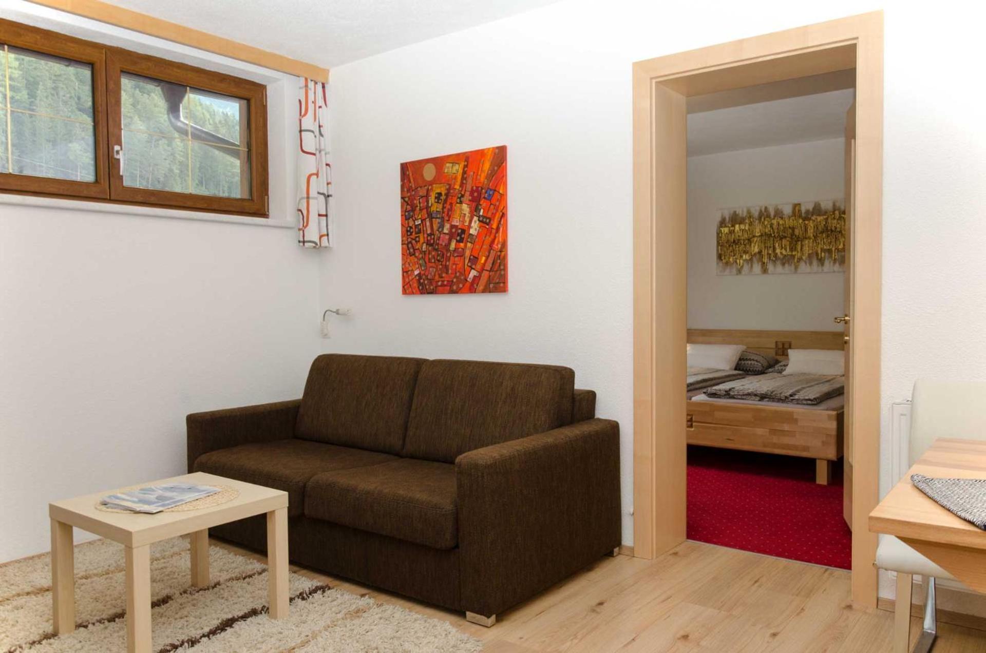 Haus Alpin Apartments Pettneu am Arlberg Buitenkant foto