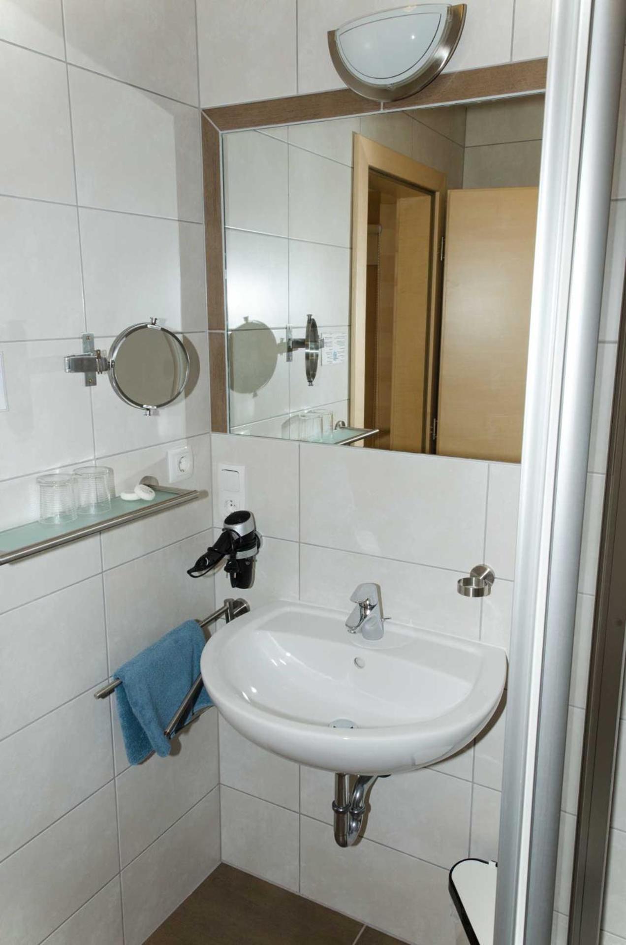 Haus Alpin Apartments Pettneu am Arlberg Buitenkant foto